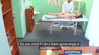 Szép fiatal tanuló védtelenül baszva klinikán