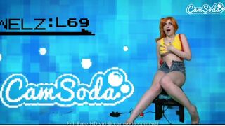 Jewelz Blu misty cosplayben vad masturbáció