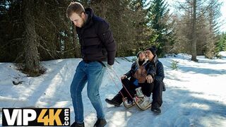 Tűzrakásnál generációs punci dugás