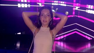 Klub WC-ben teli gőzzel megdugva egy diákcsajt minden nyílásánál