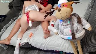 Fiatal amatőr csaj megvillantja, mennyire sóvárog a vad trióra, műtyúrtól indulva