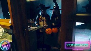 Forró Halloween: feleségem és a barátnője hármasban velem