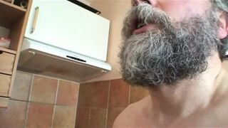 Vidéki mostohaszülők: szenvedélyes nyelves játék a tapasztalt MILF-el