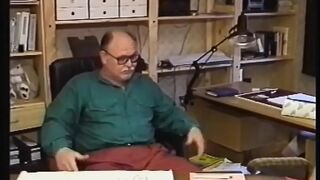 Old Pigs bemutatja: Szexi titkárnő érzéki fenekét két vastag, hatalmas farokkal kényezteti két férfi, majd arca is teli locsolják a forró csúffal
