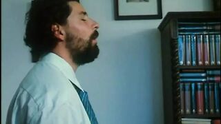 Abigail Blower méretes fasszal élvezi az anált mélytorok cumizás és faszverés után teljes filmben